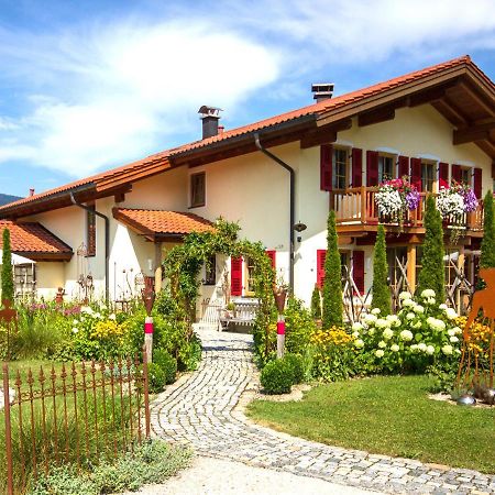 Апартаменты Feriendomizil Stoeberl - Chiemgau Karte Инцелль Экстерьер фото